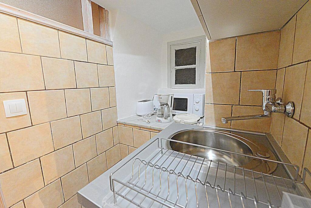Cosy Little Modern-Rustic Apartment In Corfu Center. Kültér fotó