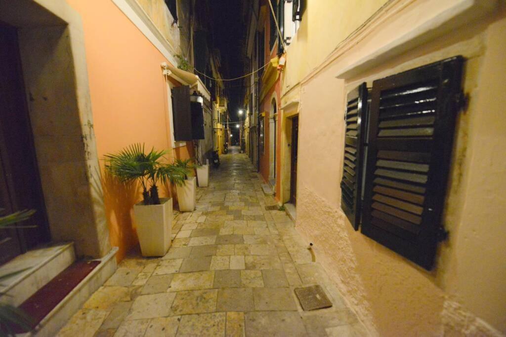 Cosy Little Modern-Rustic Apartment In Corfu Center. Kültér fotó